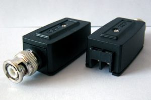 Video Balun - Zweidraht-Adapter