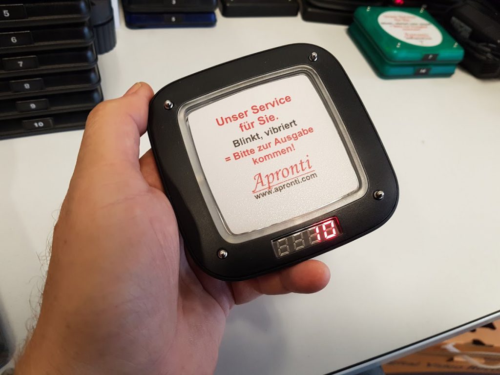 Gäste-Pager als Hardware Version oder als Push-Nachricht zum Gast auf sein Smartphone